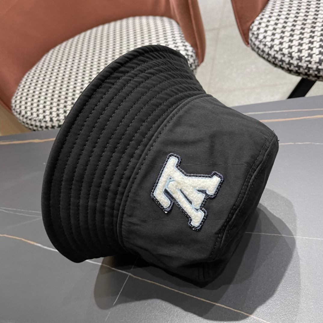 Louis Vuitton Caps